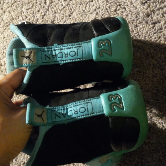 Jordan Retro 12s Hyper Jade - Picture 7 of 7